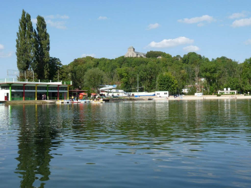 base de loisirs lac vert plage à Doulcon en Meuse Lorraine près de Verdun